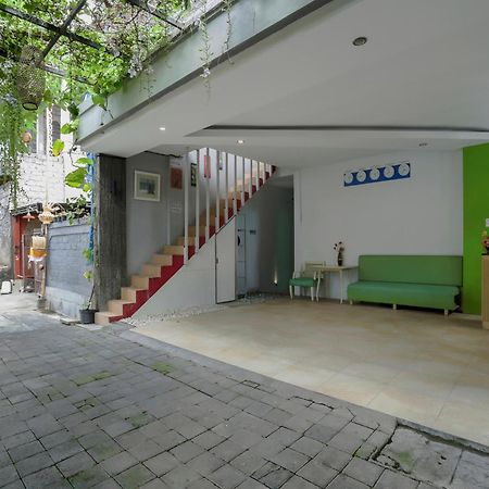 Oyo 3852 Valomia Guest House Denpasar  Exterior photo